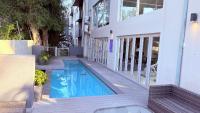 Private En-Suite Room with Shared Lounge & Kitchen - Bed and Breakfast Johannesburg