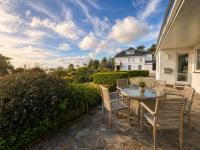 Spacious Apartment in Rock Private Parking - B&B Roche