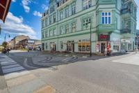 Stylish Apartment in the City Centre with Workspace Near the Harbour by Noclegi Renters - B&B Świnoujście