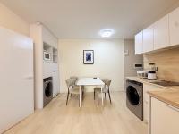 Modern 2BR apartment next to Dept Store - Ferienwohnung Ulaanbaatar