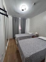 White - Ferienwohnung Madrid