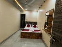 OM BED & Breakfast Guest House in varanasi - B&B Varanasi