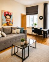 Old town Apartments, Self Check-in, Free Parking, Balcony - Bed and Breakfast Vilnius