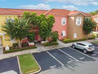 Family Getaway Townhome at Lake Berkley 15min to Disney - Bed and Breakfast Kissimmee