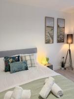 The COMFY CORNER, less than a mile from town centre and a mile away from AIRPOT - B&B Luton