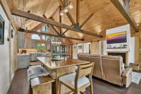 Blue Ridge Retreat on Wolf Creek - B&B Mineral Bluff