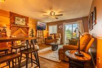 Smoky Get Together 2BR condo pools wifi - Ferienwohnung Gatlinburg