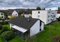 eigenes Haus mit Wintergarten - B&B Kassel