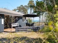 8 person holiday home in Nexø - B&B Nexø