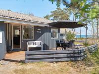 8 person holiday home in Nexø - B&B Nexø