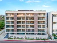 Endless Summer - Award Winning 2Bed 2Bath Condo - Heated Rooftop Pool with Ocean Views - Gym - 5min walk to Beach - Fiber Internet - Sleeps 6 - Chambres d'hôtes Cabo San Lucas