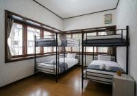 Habitación Familiar con baño compartido