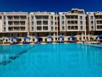 Pool View Apartment Near Airport & Beach - B&B Hurghada