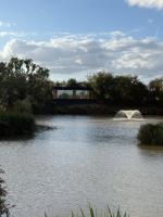 Luxury Lakeside Lodge next to the Belfry with Hot Tub - Ferienwohnung Middleton