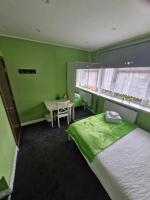 Hathaway guest room - B&B Greenford