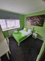Hathaway guest room - B&B Greenford
