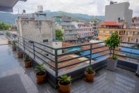 J&D Vista - 2BR Apartment in Pokhara with Mountain Views - B&B Bagar