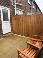 Newly made apartment extension on house - Bed and Breakfast Prescot