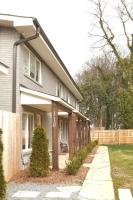 Chic 2BR Townhouse with Smart TV Close to All - B&B Charlotte