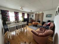 Yellow dreams house - 3 min from highway, sauna, big private parking, air conditioning - Chambres d'hôtes Kemi