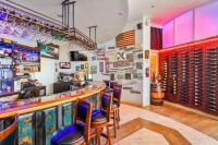 Castle PH11 Penthouse with bay views, Balcony, Pool, Gym & Free parking. Steps from the beach. - Ferienwohnung Miami Beach