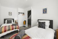 3-Bedroom Contractor House, Free Parking, Great Links - Chambres d'hôtes Wellingborough