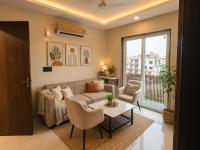 Modern Apartment in Gurugram Near Metro with Rooftop View, Designer Decor & Prime Location for Business or Leisure Stays - Chambres d'hôtes Gurgaon