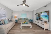 Screened Heated Pool, 15 Min to Beach 4BR Sleeps 10, Largo - Bed and Breakfast Largo