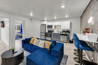 Renovated 2BR - Sleeps 6 - Walk to Deep Ellum - DT - B&B Dallas