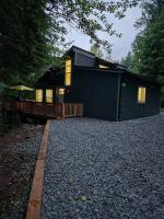 Dovetail Den - Tranquil with Hot Tub and Air Conditioning - Bed and Breakfast Ashford