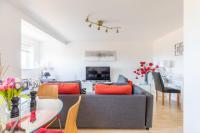 Skyline Haven - Modern 2B, Parking, Wifi & 4kTV - B&B Londra