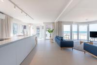 Luxurious Sea View Apartment for 10 with parking - B&B Koksijde