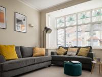 Bright 3 bedroom home in Rhos-on-Sea - B&B Rhôs-on-Sea