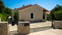 Villa Paula Jakišnica with heated pool - B&B Lun