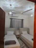 Modern 3 Bedroom fully furnished Apartment, All Rooms AC at Buxton Point, Mombasa, Kenya - Bed and Breakfast Mombassa