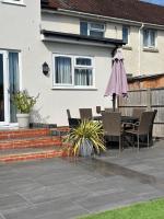 Brain Properties Limited - Contractor and Leisure Stay 4 Bedroom all ensuite house with Parking - Bed and Breakfast Portsmouth