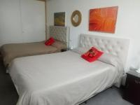 RAIZ DEL CIELO, entre 2 jardines de ensueño - B&B Córdoba