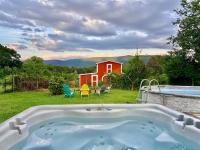 Luray Country Cottage - Pool, Hot Tub & Views - B&B Rileyville