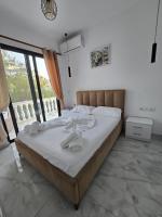 Hotel Bar Pizzeria Verona - B&B Ksamil