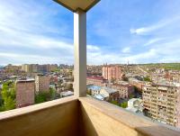 Downtown Royal 3BR Apartment With Balconies and City Views High Floor - Ferienwohnung Jerewan