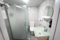 Chambre Quadruple avec Salle de Bains Privative