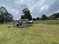 Luxury Couples Glamping Escape with Mountain Views - Bed and Breakfast Rawson