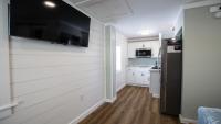 Brand New Waterfront Retreat Unit 2 at The Lofts at Big Rock Landing - Chambres d'hôtes Morehead City