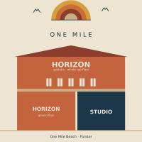 One Mile Horizon - 70's Beach House - B&B Forster