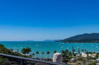 Island Vista Penthouse - B&B Airlie Beach