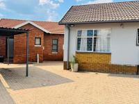 Tshepang Modern Suites Secunda - Chambres d'hôtes Secunda