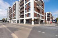 Spacious Apartment for 4 Guests with a Balcony in the Center of Łódź by Noclegi Renters - B&B Lodz