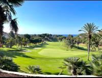 Relaxing Family Retreat with Stunning Golf Views - Chambres d'hôtes Benalmádena