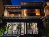 Ganga Euphoria - A Luxury Villa on the Ganges - Ferienwohnung Rishīkesh