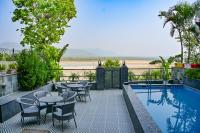 Ganga Euphoria - A Luxury Villa on the Ganges - Ferienwohnung Rishīkesh